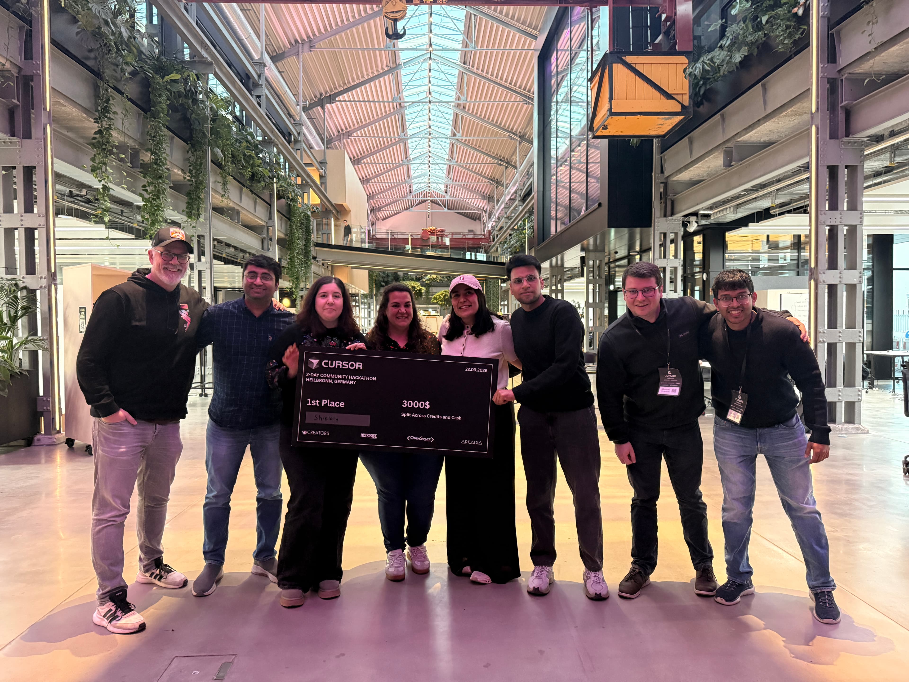 Teilnehmende des Cursor Hackathons im CREATORS Space